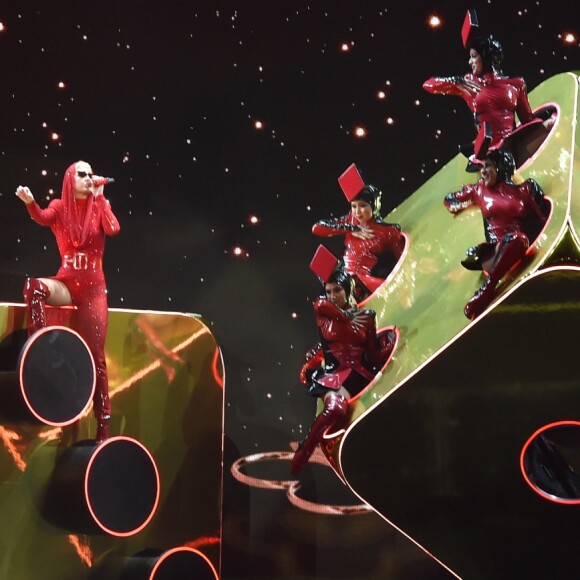 A crítica internacional faz elogios ao espetáculo que Katy Perry trará ao Brasil, como foi o caso do 'Variety': 'Conforme as produções de show avançam, a de Perry é a definição do que é uma produção de primeira linha e um sonho de Instagram: uma sobrecarga sensorial altamente coreografada que brilha, balança, desfila e até flutua'