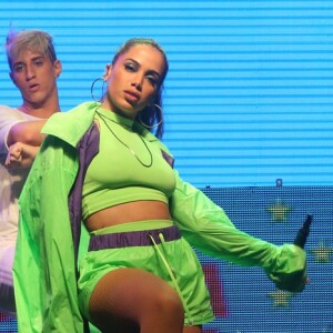 Anitta foi uma das convidadas do show 'Baile da Favorita', no Armazém da Utopia, na Zona Portuária do Rio de Janeiro, na noite desta sexta-feira, 24 de novembro de 2017