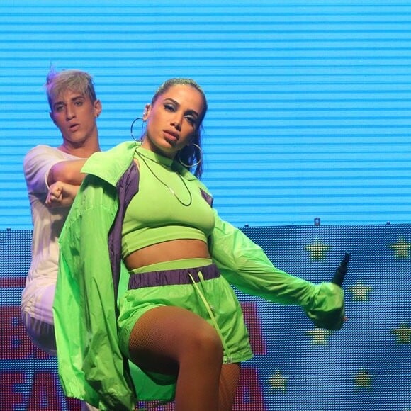 Anitta foi uma das convidadas do show 'Baile da Favorita', no Armazém da Utopia, na Zona Portuária do Rio de Janeiro, na noite desta sexta-feira, 24 de novembro de 2017