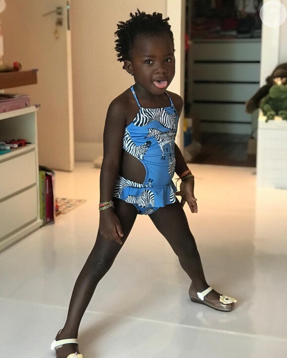 Giovanna Ewbank usou sua conta de Instagram neste domingo, 26 de novembro de 2017, para comentar os ataques racistas sofridos pela filha, Títi: 'Racismo é crime'