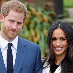 Meghan Markle e o príncipe Harry anunciaram que estão noivos
