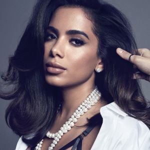 Anitta admitiu que sofre preconceito no meio musical por ser mulher