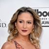 Claudia Leitte usa filtro 60 para proteger a pele: 'Não dispenso', diz a cantora, que fez show no Billboard Music Awards