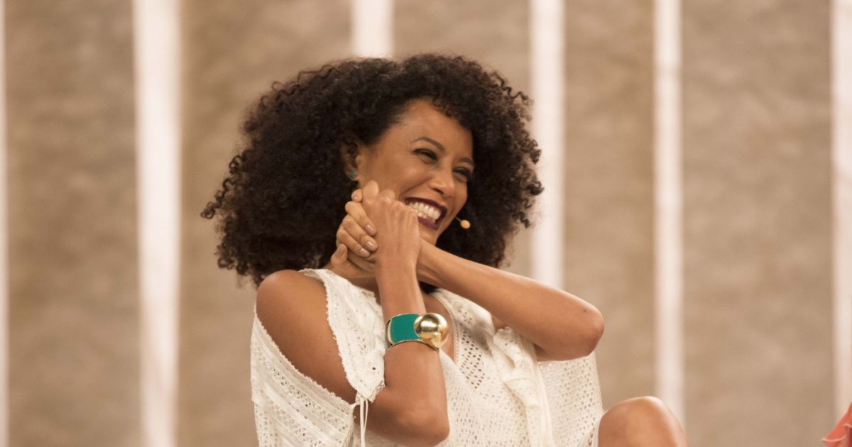 Taís Araújo vai ser substituída por Fernanda Gentil no programa 'Saia Justa' Purepeople Taís Araújo vai ser substituída por Fernanda Gentil no programa 'Saia Justa' Purepeople