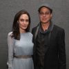 Angelina Jolie está arrependida do término e gostaria de retomar o relacionamento com Brad Pitt