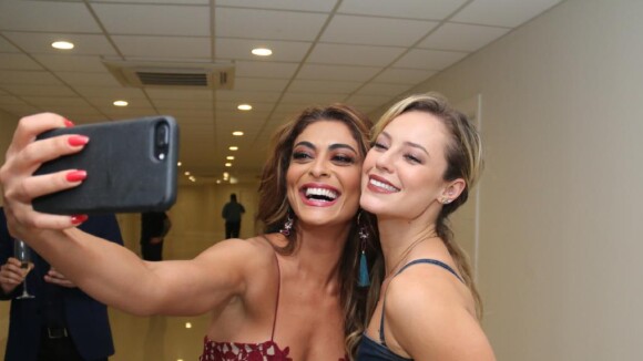 Bibi e Jeiza? Juliana Paes e Paolla Oliveira se divertem em evento de beleza