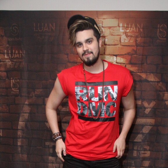 Luan Santana apresentou o seu novo hit 'Check In' na sexta-feira, 1º de dezembro de 2017