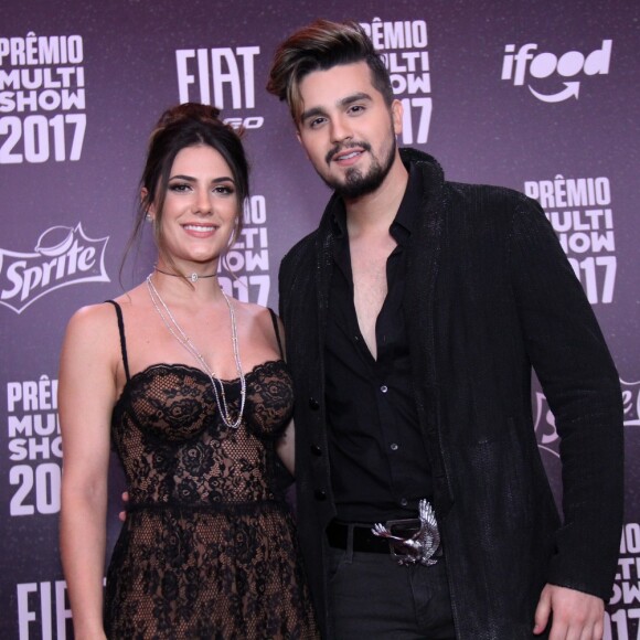 Luan Santana namora atualmente a estudante de Moda Jade Magalhães