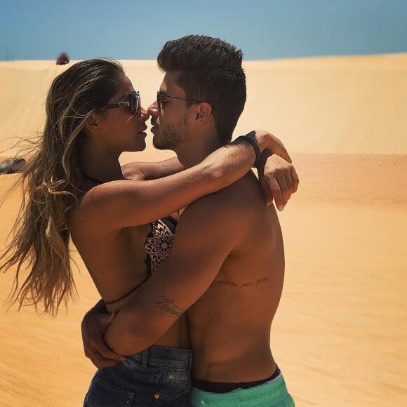 'Eu não quero que seja uma cerimônia chata. Quero que seja uma celebração rápida porque eu não tenho a menor paciência para blá blá blá', disse Mayra Cardi