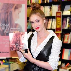 Marina Ruy Barbosa lança o livro 'Inspirações' em livraria de shopping de São Paulo, em 3 de dezembro de 2017