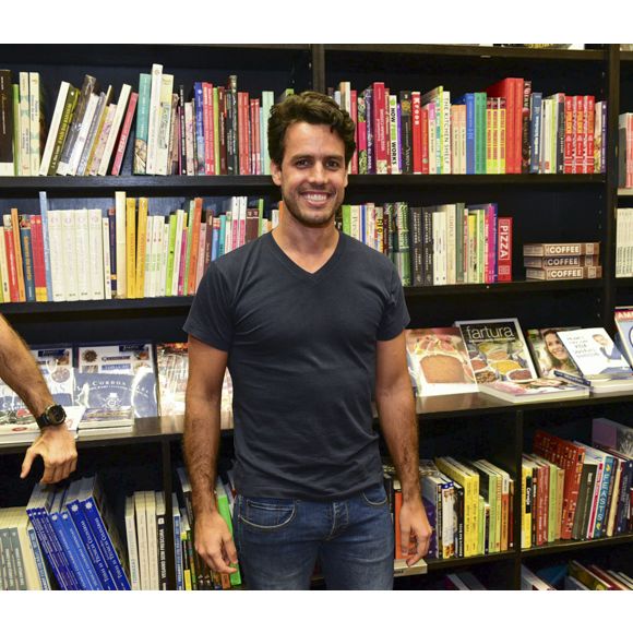 Xandinho Negrão compareceu ao lançamento do livro de Marina Ruy Barbosa