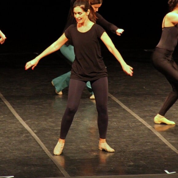 Fátima Bernardes ensaiou o espetáculo de jazz no teatro da UERJ