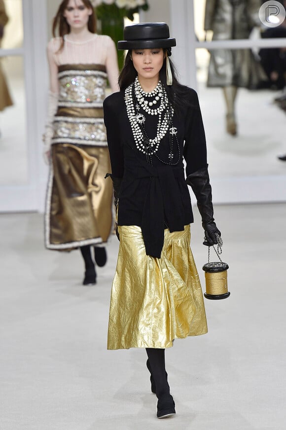 A bolsa Chanel foi exibida pela primeira vez no desfile outono/inverno 2016 da grife, durante a Semana de Moda de Paris, na capital francesa, em 8 de março de 2016