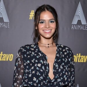 'Mulherao da porr*', escreveu em outro fã em comentário ao ver um clique de Bruna Marquezine de lingerie