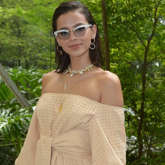 'Acho mais interessante desconstruir essa imagem de perfeita do que tentar manter uma vida perfeita em que você é um bom exemplo', disse Bruna Marquezine