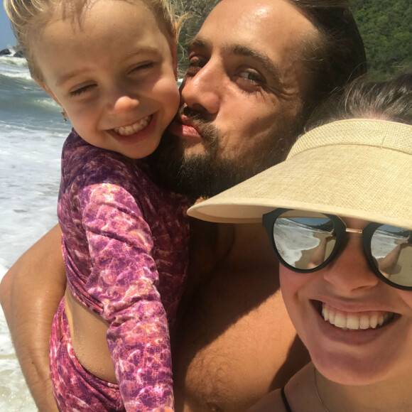 Casada com Rafael Cardoso, Mariana Bridi falou que mantém uma alimentação saudável na gravidez
