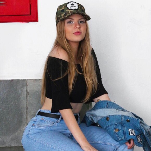 Luísa Sonza contou que a sua cor favorita é o preto e que ela ama usar tops para combinar com calça jeans de cintura alta