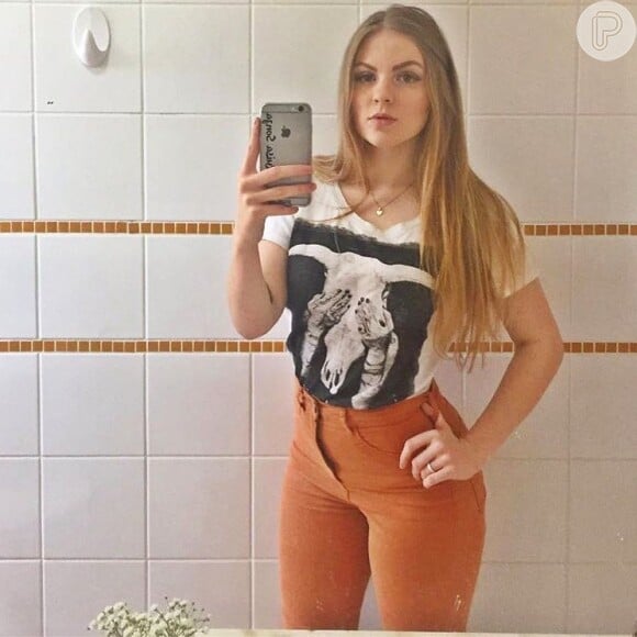 Luísa Sonza explica sua paixão por calças de cintura alta: 'Como o meu bumbum é muito grande e minha cintura é pequena, a calça cintura baixa não combina comigo'