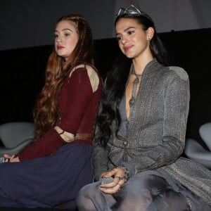 Bruna Marquezine e Marina Ruy Barbosa foram juntas a CCXP