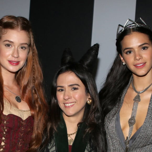 Bruna Marquezine e Marina Ruy Barbosa foram com Tatá Werneck a CCXP