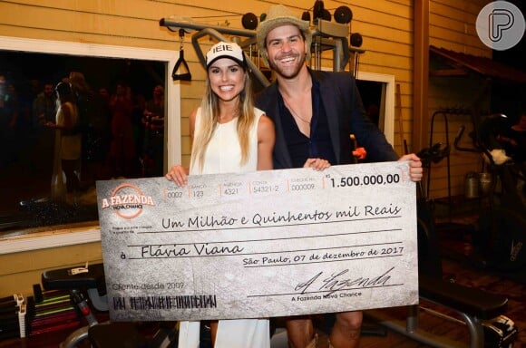 O prêmio de R$ 1,5 milhão do reality show 'A Fazenda - Nova Chance' foi arrematado por Flávia Viana