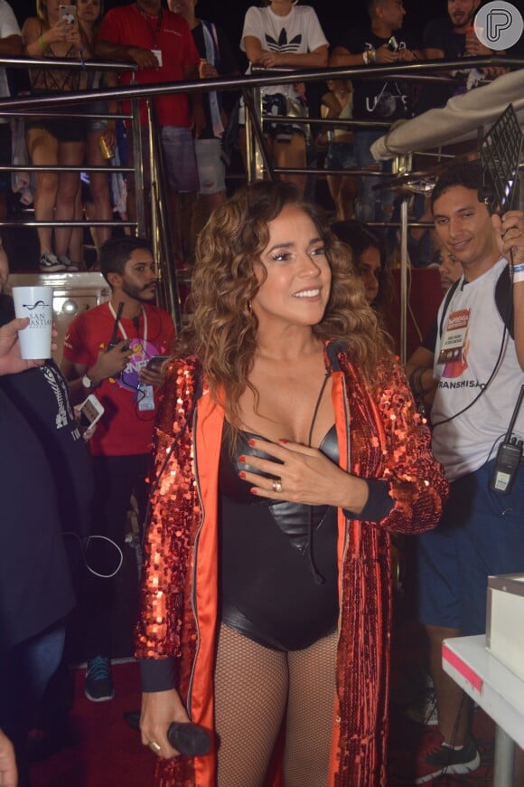 Daniela Mercury subiu ao palco com Claudia Leitte em Natal, no Rio Grande do Norte, nesta sexta-feira, dia 8 de dezembro de 2017