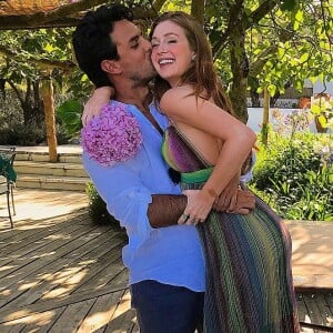 Marido de Marina Ruy Barbosa, Xande Negrão prefere não ver cenas quentes da mulher em novelas: 'Só selinho está bom'