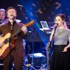 Sandy e Lucas Lima cantaram juntos a música 'Me Espera' no 'Altas Horas' deste sábado, dia 9 de dezembro de 2017