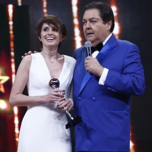 Emocionada, Carol Duarte fez discurso sobre o papel de Ivan, da novela 'A Força do Querer': 'Para mim muitos personagens virão, mas tantos que estão como Ivan nas ruas, às vezes você tem um amigo, um filho, na própria família... e a gente é um país que mais mata trans'