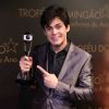Lucas Veloso levou o troféu na categoria Comédia no 'Melhores do Ano', do 'Domingão do Faustão', neste domingo, 10 de dezembro de 2017