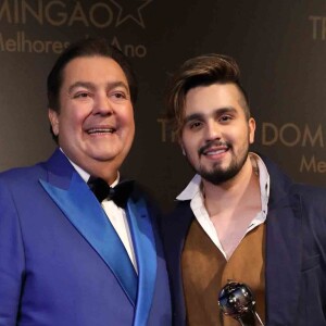 Luan Santana foi comparado ao Pequeno Príncipe por look usado no 'Domingão do Faustão': 'Cosplay'