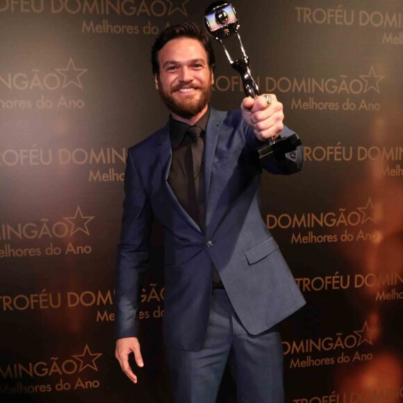 'Encontrei com uma mãe que disse que fez uma festa do filho com o tema de Rubinho. O bolo era metralhadora, os docinhos eram granadas', disse Emilio Dantas