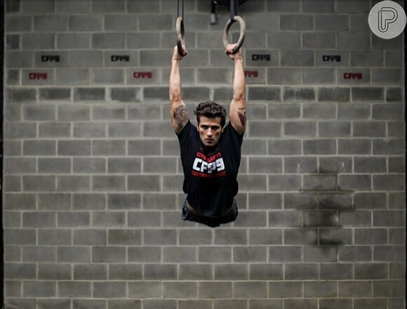 Bruno Gagliasso pratica Crossfit em foto de Gabriel Rafael Felix