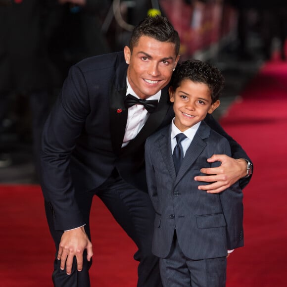 Além de Alana, Cristiano Ronaldo é pai de Cristiano Ronaldo Jr., de 7 anos