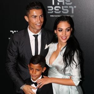 Namorada de Cristiano Ronaldo, Georgina Rodriguez disse que o nascimento da filha a fez ficar mais próxima do jogador