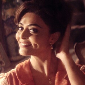 Juliana Paes também venceu prêmio de Melhor Atriz do ano pela interpretação da personagem Zana, em 'Dois Irmãos'