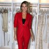Antes de Pabllo, Giovanna Ewbank já havia apostado em um conjunto vermelho de alfaiataria para o lançamento da coleção Verão 2018 da marca Tufi Duek, o que lhe rendeu comparações com a cantora