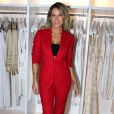  Antes de Pabllo, Giovanna Ewbank já havia apostado em um conjunto vermelho de alfaiataria para o  lançamento da coleção Verão 2018 da marca Tufi Duek, o que lhe rendeu comparações com a cantora  
