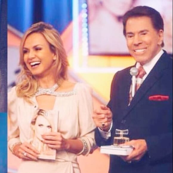 Eliana usou o Instagram para parabenizar Silvio Santos por seu aniversário de 87 anos nesta terça-feira, 12 de dezembro de 2017