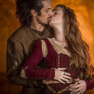 Nas redes sociais, o casal da novela medieval já ganhou até um shipper, Afonsália