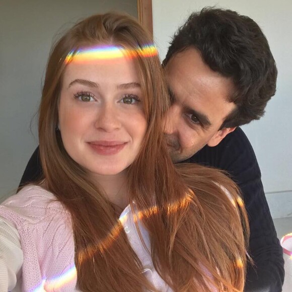 Marina Ruy Barbosa disse que o marido, Xande Negrão, entende sua ausência por conta do trabalho