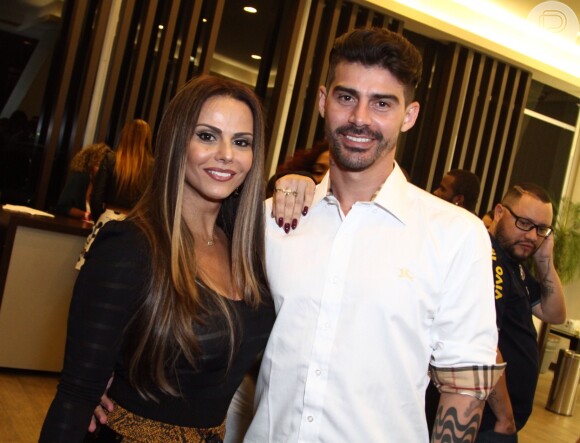 Viviane Araujo estava solteira desde o fim do noivado com o jogador Radamés