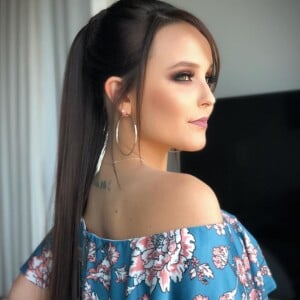 Larissa Manoela já comentou um emoji de coração em uma foto de Leo Cidade: 'Eu que escolhi'