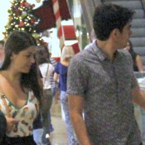 Marcelo Adnet e a namorada, Patricia Cardoso fizeram programa a dois na noite desta segunda-feira, 18 de dezembro de 2017