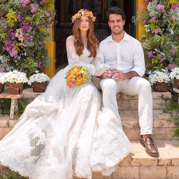 Marina Ruy Barbosa oficializou a união com Xandinho Negrão em outubro de 2017