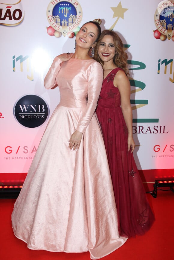 Claudia Leitte e Wanessa Camargo posam show de Natal do Instituto Neymar Jr, realizado em São Paulo, na noite desta terça-feira, 19 de dezembro de 2017