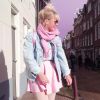 A holandesa elegeu a minissaia como peça favorita do guarda-roupa: 'Elas me fazem sentir muito fofinha, girly e divertida quando eu as visto'