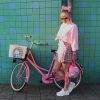Até mesmo a bike de Cécile Laureen é rosa!