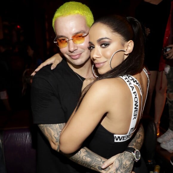 'Downtown', gravada por Anitta em parceria com J Balvin, está na 23ª colocação do Top 50 no Spotify global