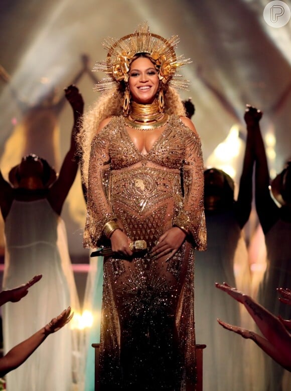 Beyoncé se apresentou na 59ª edição do Grammy Awards, em Los Angeles, em 12 de fevereiro de 2017